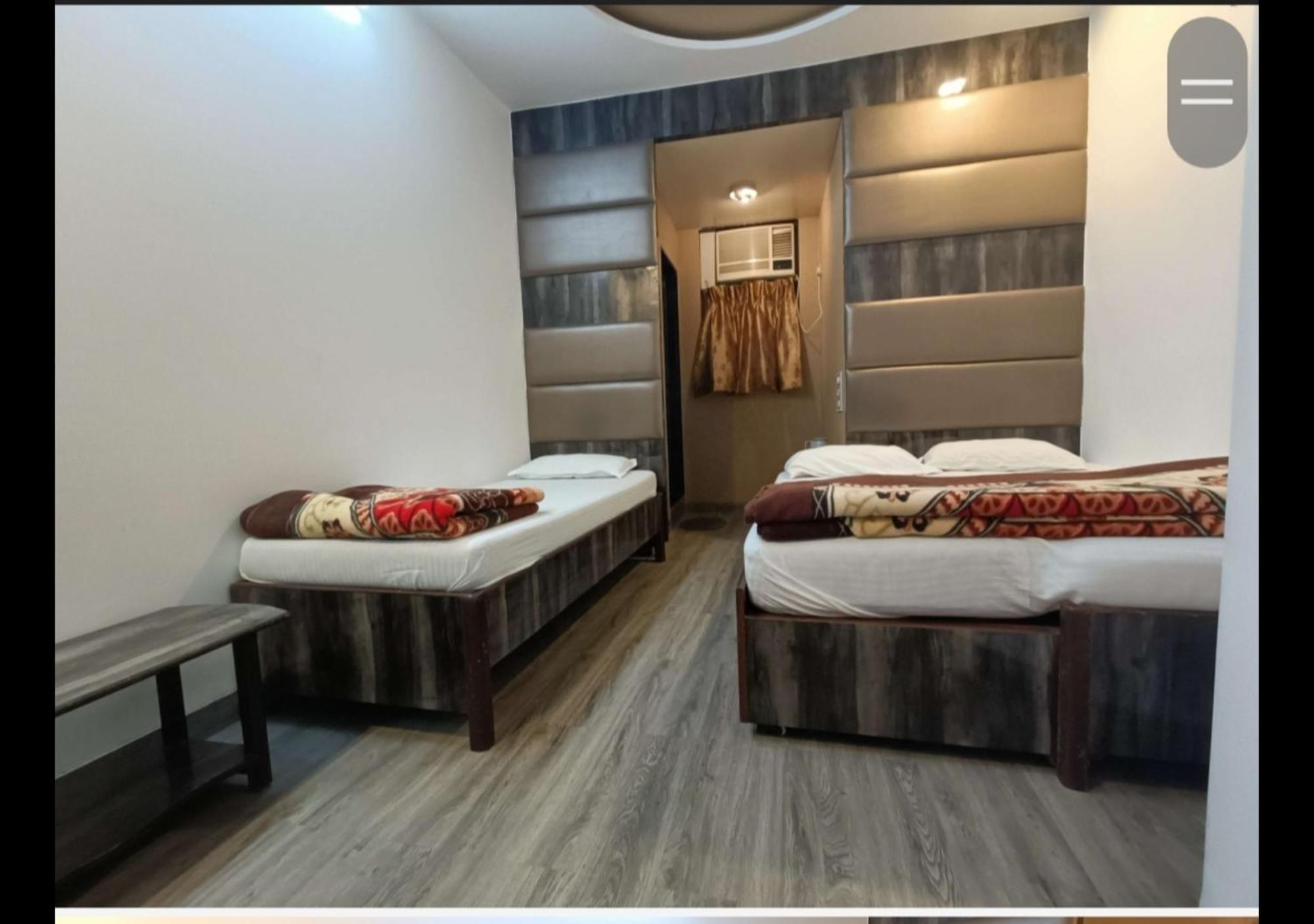 Hotel Broadway Colaba Мумбаї Екстер'єр фото